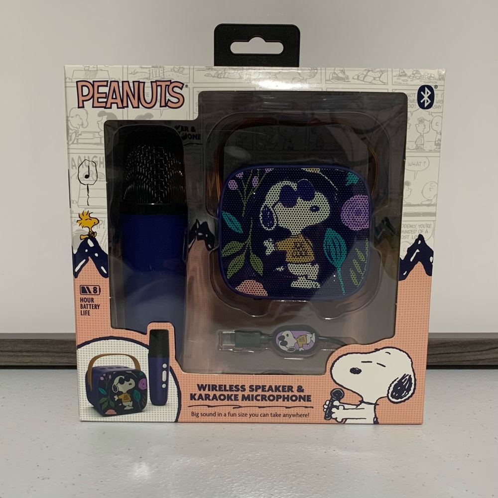 Peanuts Wireless Speaker and Karaoke Microphone-New